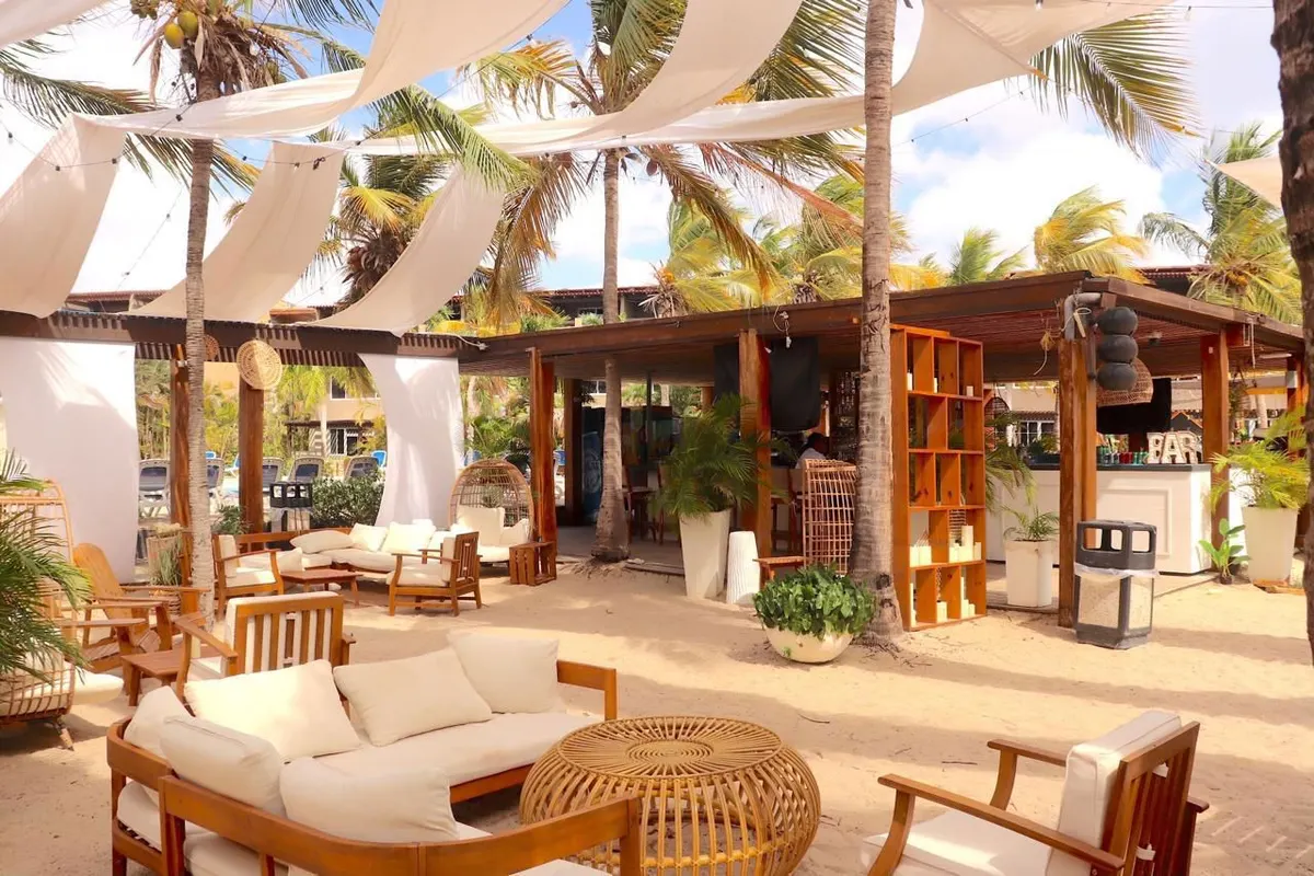 Eden Beach Resort in Kralendijk op Bonaire, foto 1