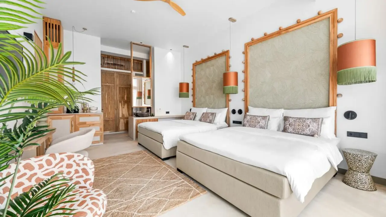 Deluxe Room Double King Bed van Van der Valk Bonaire met twee kingsize bedden naast elkaar